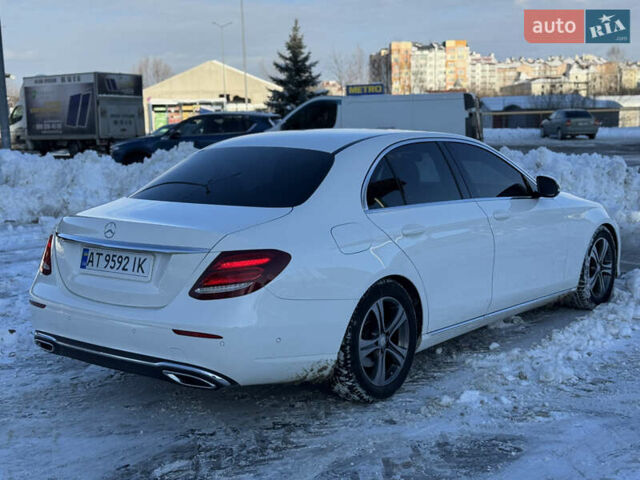 Белый Мерседес Е-Класс, объемом двигателя 1.95 л и пробегом 70 тыс. км за 31999 $, фото 9 на Automoto.ua