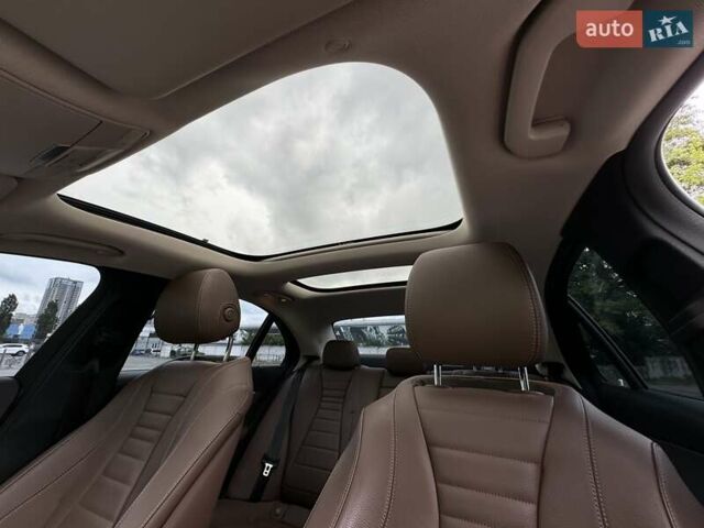 Белый Мерседес Е-Класс, объемом двигателя 1.6 л и пробегом 42 тыс. км за 40500 $, фото 31 на Automoto.ua