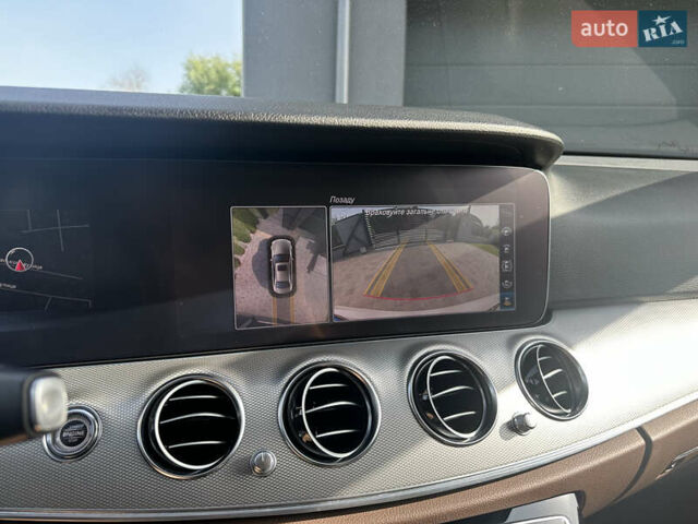 Белый Мерседес Е-Класс, объемом двигателя 1.6 л и пробегом 58 тыс. км за 38500 $, фото 6 на Automoto.ua