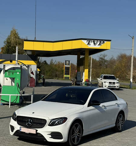 Белый Мерседес Е-Класс, объемом двигателя 2 л и пробегом 32 тыс. км за 36999 $, фото 56 на Automoto.ua