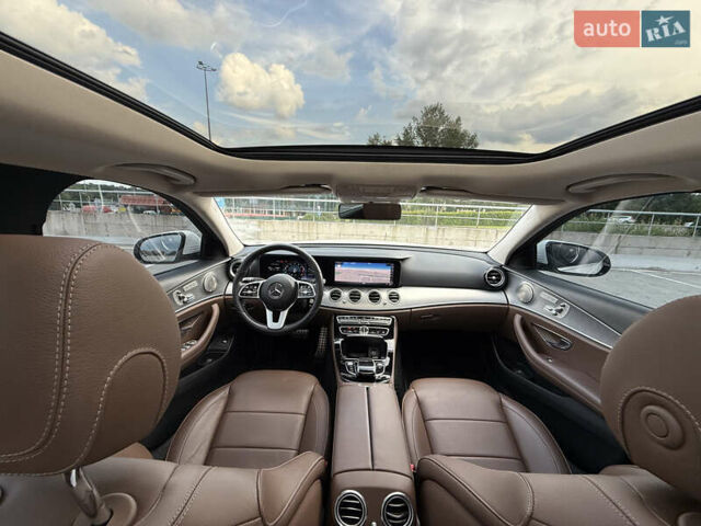 Белый Мерседес Е-Класс, объемом двигателя 1.6 л и пробегом 43 тыс. км за 35900 $, фото 11 на Automoto.ua