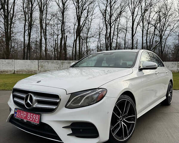Белый Мерседес Е-Класс, объемом двигателя 1.99 л и пробегом 121 тыс. км за 25000 $, фото 1 на Automoto.ua