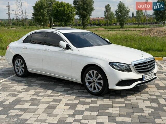 Белый Мерседес Е-Класс, объемом двигателя 1.95 л и пробегом 115 тыс. км за 26500 $, фото 9 на Automoto.ua