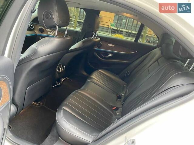 Белый Мерседес Е-Класс, объемом двигателя 2 л и пробегом 213 тыс. км за 29900 $, фото 57 на Automoto.ua