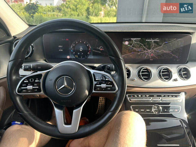 Белый Мерседес Е-Класс, объемом двигателя 1.6 л и пробегом 58 тыс. км за 38500 $, фото 9 на Automoto.ua