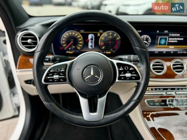 Белый Мерседес Е-Класс, объемом двигателя 2 л и пробегом 100 тыс. км за 35900 $, фото 29 на Automoto.ua
