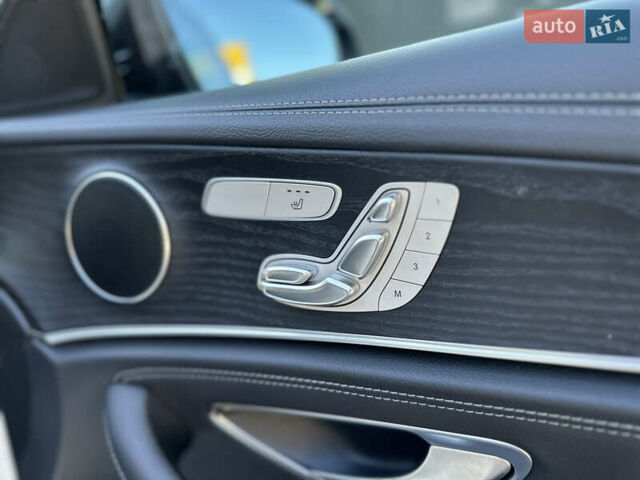 Белый Мерседес Е-Класс, объемом двигателя 1.95 л и пробегом 121 тыс. км за 43500 $, фото 55 на Automoto.ua