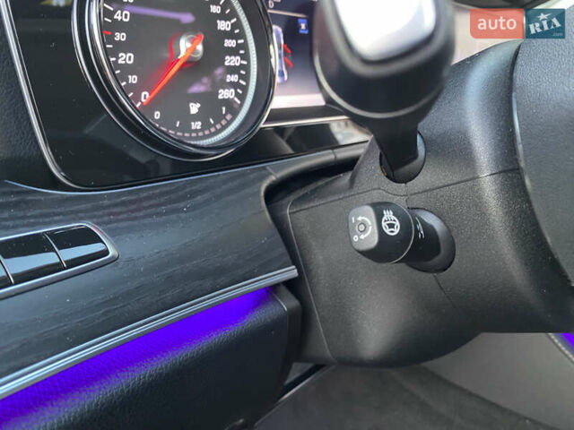 Белый Мерседес Е-Класс, объемом двигателя 2 л и пробегом 109 тыс. км за 33200 $, фото 51 на Automoto.ua