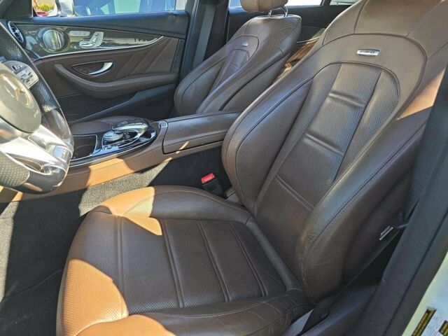 Білий Мерседес Е-Клас, об'ємом двигуна 0 л та пробігом 40 тис. км за 14000 $, фото 6 на Automoto.ua