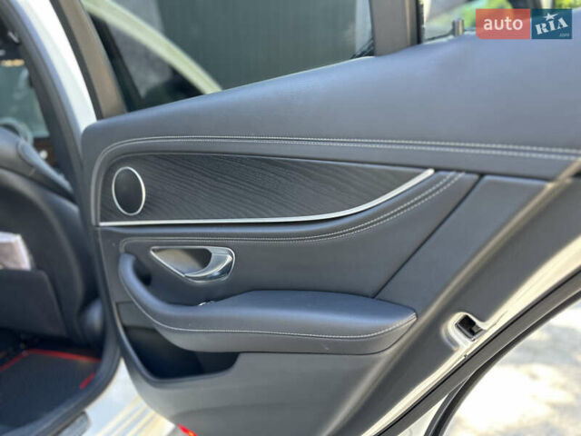 Белый Мерседес Е-Класс, объемом двигателя 1.95 л и пробегом 121 тыс. км за 43500 $, фото 50 на Automoto.ua