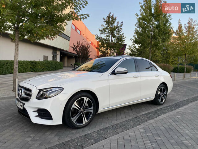 Белый Мерседес Е-Класс, объемом двигателя 2 л и пробегом 109 тыс. км за 33200 $, фото 7 на Automoto.ua