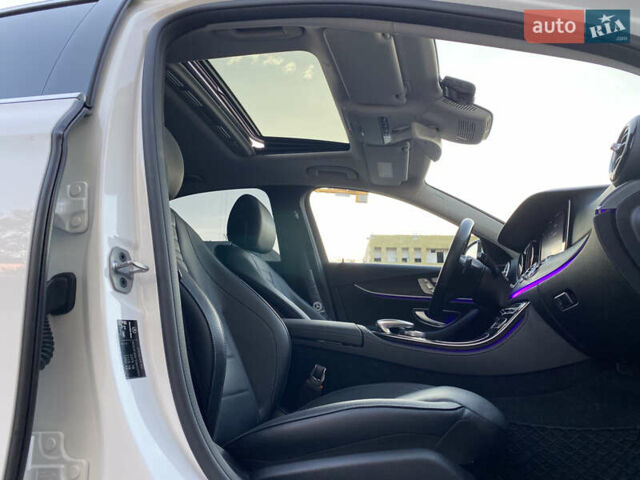 Белый Мерседес Е-Класс, объемом двигателя 2 л и пробегом 109 тыс. км за 33200 $, фото 60 на Automoto.ua