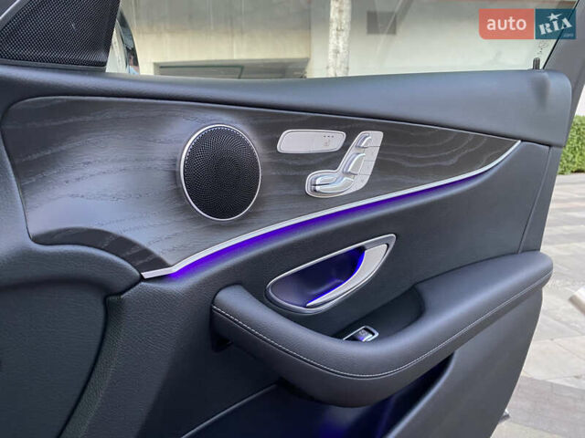 Белый Мерседес Е-Класс, объемом двигателя 2 л и пробегом 109 тыс. км за 33200 $, фото 85 на Automoto.ua