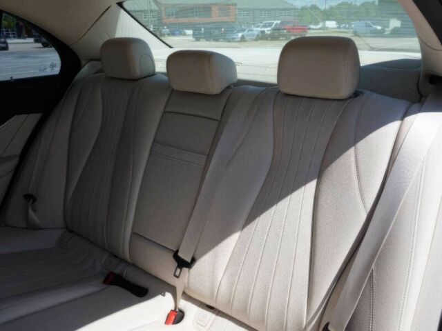 Мерседес Е-Клас 2019 у Кривому Розі на Automoto.ua Білий Мерседес Е-Клас, об'ємом двигуна 2 л та пробігом 31 тис. км за 16900 $, фото 9 на Automoto.ua