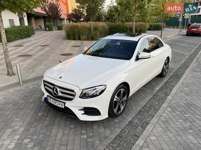 Белый Мерседес Е-Класс, объемом двигателя 2 л и пробегом 109 тыс. км за 33200 $, фото 2 на Automoto.ua