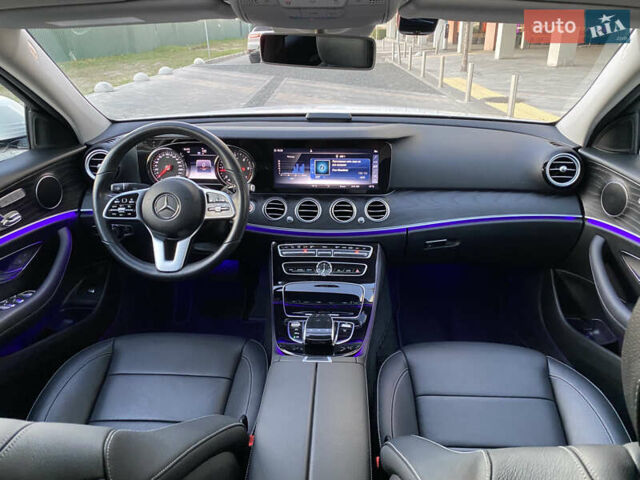 Белый Мерседес Е-Класс, объемом двигателя 2 л и пробегом 109 тыс. км за 33000 $, фото 66 на Automoto.ua