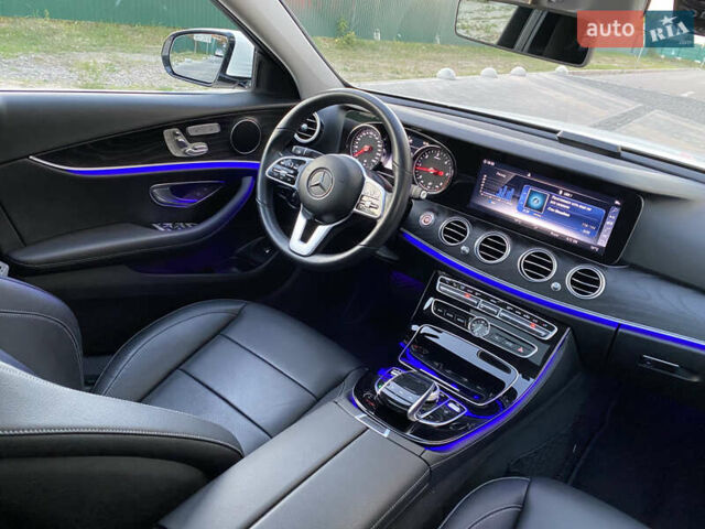 Белый Мерседес Е-Класс, объемом двигателя 2 л и пробегом 109 тыс. км за 33000 $, фото 69 на Automoto.ua