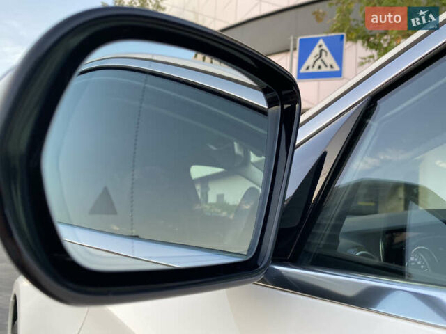 Белый Мерседес Е-Класс, объемом двигателя 2 л и пробегом 109 тыс. км за 33200 $, фото 63 на Automoto.ua