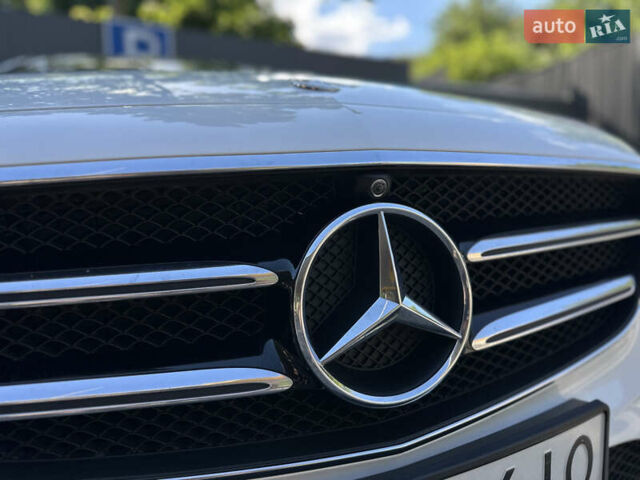 Белый Мерседес Е-Класс, объемом двигателя 1.95 л и пробегом 121 тыс. км за 43500 $, фото 18 на Automoto.ua