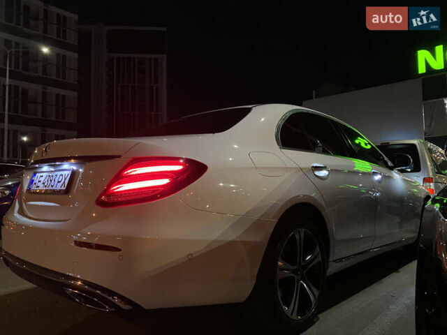 Белый Мерседес Е-Класс, объемом двигателя 2 л и пробегом 109 тыс. км за 33200 $, фото 94 на Automoto.ua