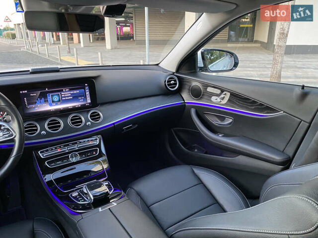 Белый Мерседес Е-Класс, объемом двигателя 2 л и пробегом 109 тыс. км за 33200 $, фото 66 на Automoto.ua