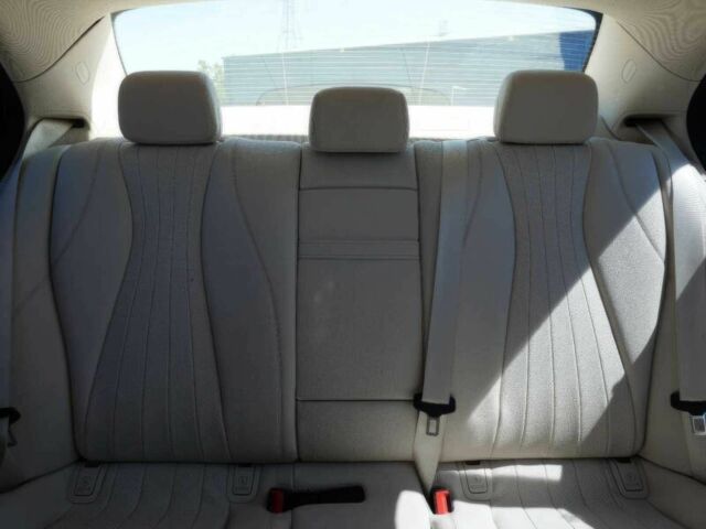 Мерседес Е-Клас 2019 у Кривому Розі на Automoto.ua Білий Мерседес Е-Клас, об'ємом двигуна 2 л та пробігом 31 тис. км за 16900 $, фото 10 на Automoto.ua