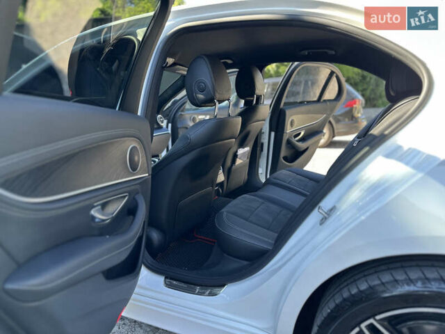 Белый Мерседес Е-Класс, объемом двигателя 1.95 л и пробегом 121 тыс. км за 43500 $, фото 47 на Automoto.ua