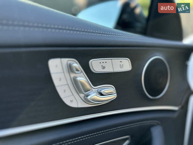 Белый Мерседес Е-Класс, объемом двигателя 1.95 л и пробегом 121 тыс. км за 43500 $, фото 40 на Automoto.ua