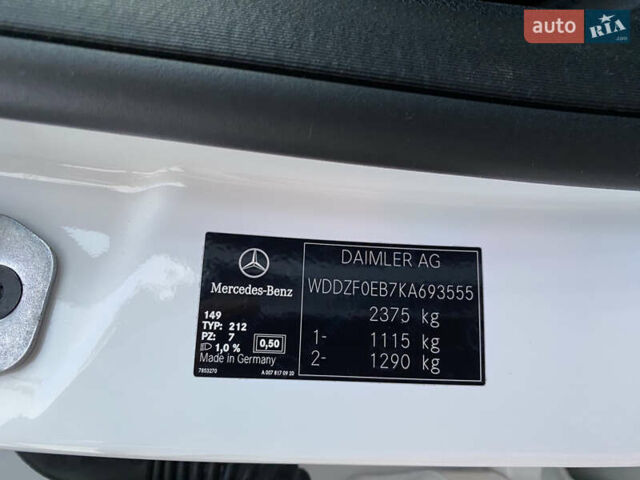 Белый Мерседес Е-Класс, объемом двигателя 2 л и пробегом 109 тыс. км за 33000 $, фото 87 на Automoto.ua