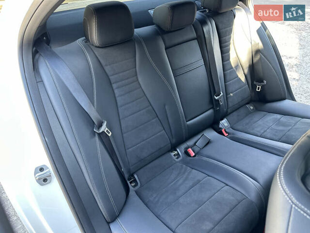 Белый Мерседес Е-Класс, объемом двигателя 1.95 л и пробегом 121 тыс. км за 43500 $, фото 52 на Automoto.ua