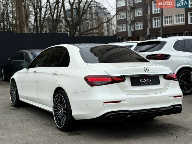 Белый Мерседес Е-Класс, объемом двигателя 1.99 л и пробегом 97 тыс. км за 35900 $, фото 10 на Automoto.ua
