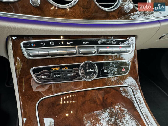 Мерседес Е-Клас 2019 у Одесі на Automoto.ua Білий Мерседес Е-Клас, об'ємом двигуна 1.99 л та пробігом 83 тис. км за 37900 $, фото 26 на Automoto.ua