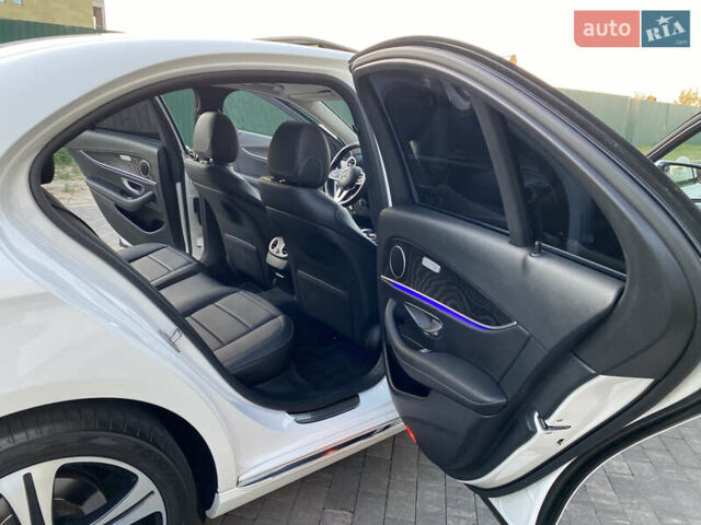 Белый Мерседес Е-Класс, объемом двигателя 2 л и пробегом 109 тыс. км за 33200 $, фото 36 на Automoto.ua