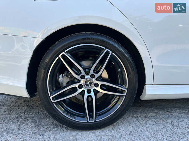 Белый Мерседес Е-Класс, объемом двигателя 1.95 л и пробегом 121 тыс. км за 43500 $, фото 37 на Automoto.ua