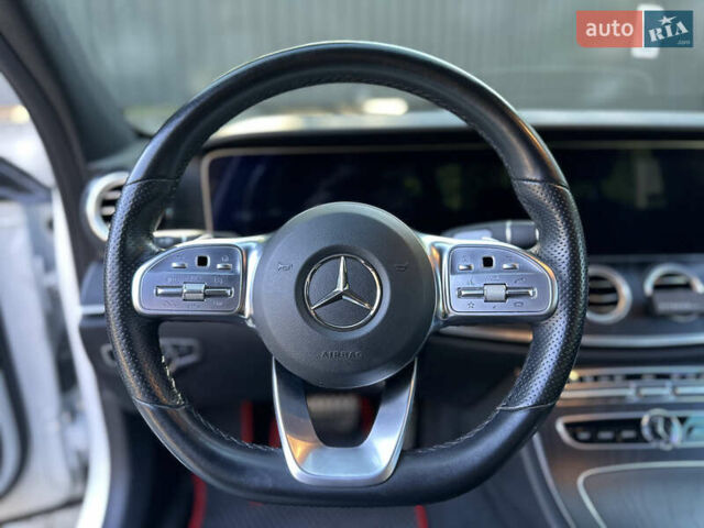 Белый Мерседес Е-Класс, объемом двигателя 1.95 л и пробегом 121 тыс. км за 43500 $, фото 61 на Automoto.ua