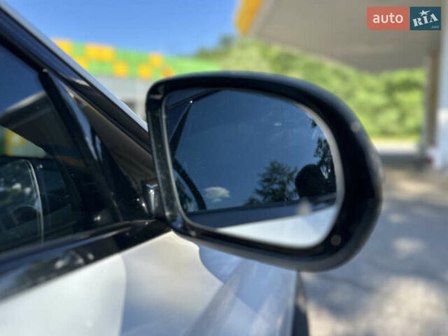 Белый Мерседес Е-Класс, объемом двигателя 1.95 л и пробегом 121 тыс. км за 43500 $, фото 19 на Automoto.ua