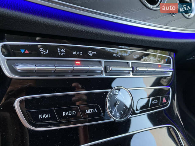 Белый Мерседес Е-Класс, объемом двигателя 2 л и пробегом 109 тыс. км за 33200 $, фото 69 на Automoto.ua