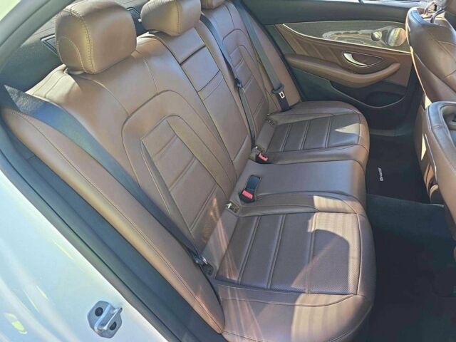 Білий Мерседес Е-Клас, об'ємом двигуна 0 л та пробігом 40 тис. км за 14000 $, фото 8 на Automoto.ua