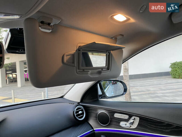 Белый Мерседес Е-Класс, объемом двигателя 2 л и пробегом 109 тыс. км за 33000 $, фото 81 на Automoto.ua