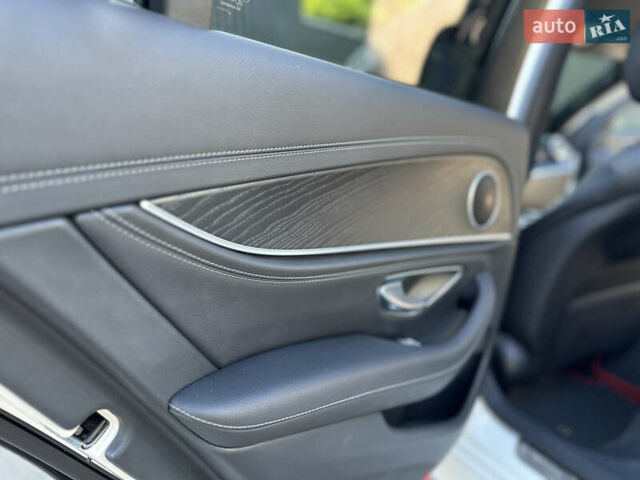 Белый Мерседес Е-Класс, объемом двигателя 1.95 л и пробегом 121 тыс. км за 43500 $, фото 46 на Automoto.ua