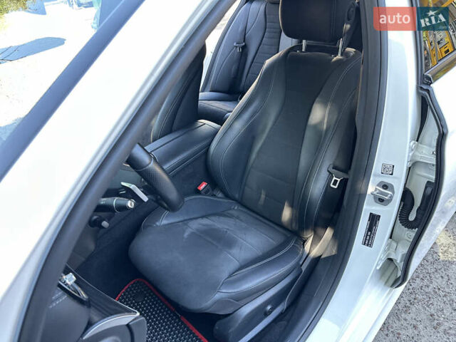 Белый Мерседес Е-Класс, объемом двигателя 1.95 л и пробегом 121 тыс. км за 43500 $, фото 43 на Automoto.ua