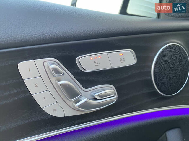 Белый Мерседес Е-Класс, объемом двигателя 2 л и пробегом 109 тыс. км за 33000 $, фото 51 на Automoto.ua