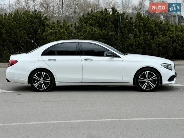 Белый Мерседес Е-Класс, объемом двигателя 1.95 л и пробегом 207 тыс. км за 33500 $, фото 24 на Automoto.ua