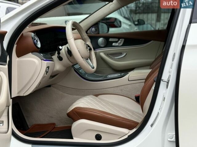 Белый Мерседес Е-Класс, объемом двигателя 1.99 л и пробегом 97 тыс. км за 35900 $, фото 13 на Automoto.ua