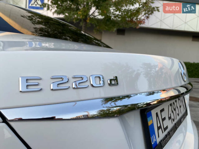 Белый Мерседес Е-Класс, объемом двигателя 2 л и пробегом 109 тыс. км за 33200 $, фото 20 на Automoto.ua