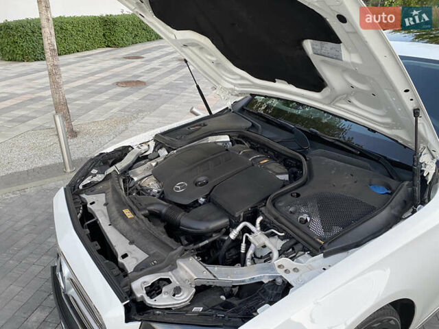 Белый Мерседес Е-Класс, объемом двигателя 2 л и пробегом 109 тыс. км за 33000 $, фото 35 на Automoto.ua