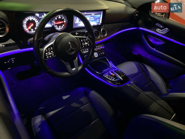 Белый Мерседес Е-Класс, объемом двигателя 2 л и пробегом 109 тыс. км за 33200 $, фото 88 на Automoto.ua