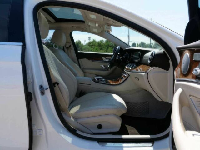 Мерседес Е-Клас 2019 у Кривому Розі на Automoto.ua Білий Мерседес Е-Клас, об'ємом двигуна 2 л та пробігом 31 тис. км за 16900 $, фото 8 на Automoto.ua