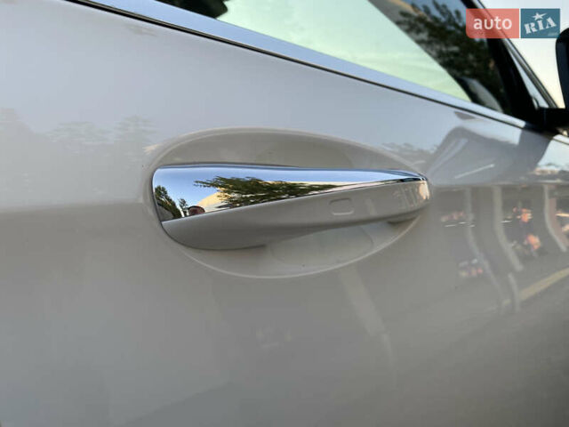 Белый Мерседес Е-Класс, объемом двигателя 2 л и пробегом 109 тыс. км за 33200 $, фото 25 на Automoto.ua