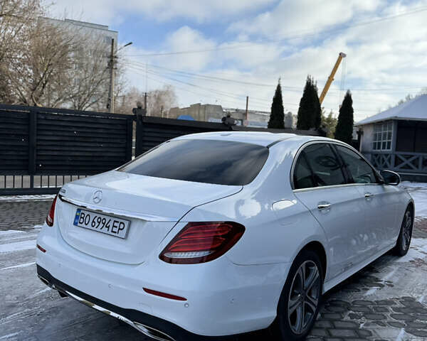 Белый Мерседес Е-Класс, объемом двигателя 1.99 л и пробегом 76 тыс. км за 31500 $, фото 10 на Automoto.ua